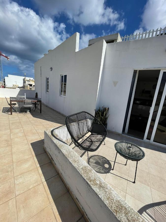 Simons Apartments Minutes Away From Balluta Bay And St Julians Sliema Exterior foto
