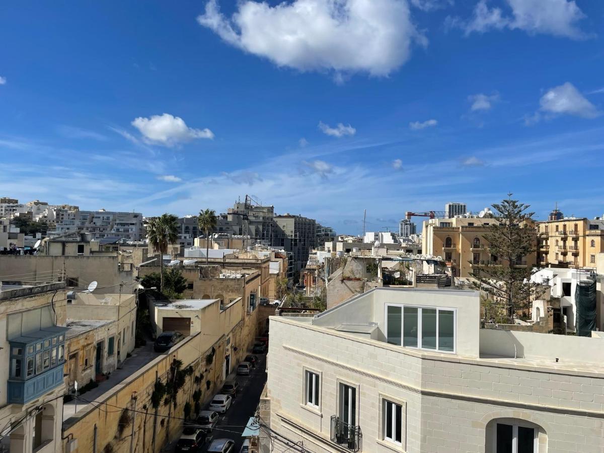 Simons Apartments Minutes Away From Balluta Bay And St Julians Sliema Exterior foto