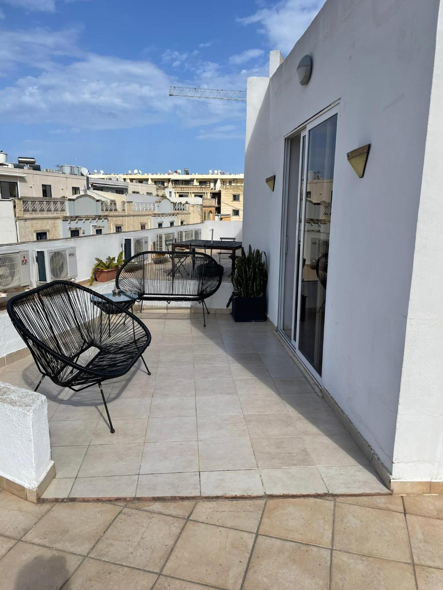 Simons Apartments Minutes Away From Balluta Bay And St Julians Sliema Exterior foto