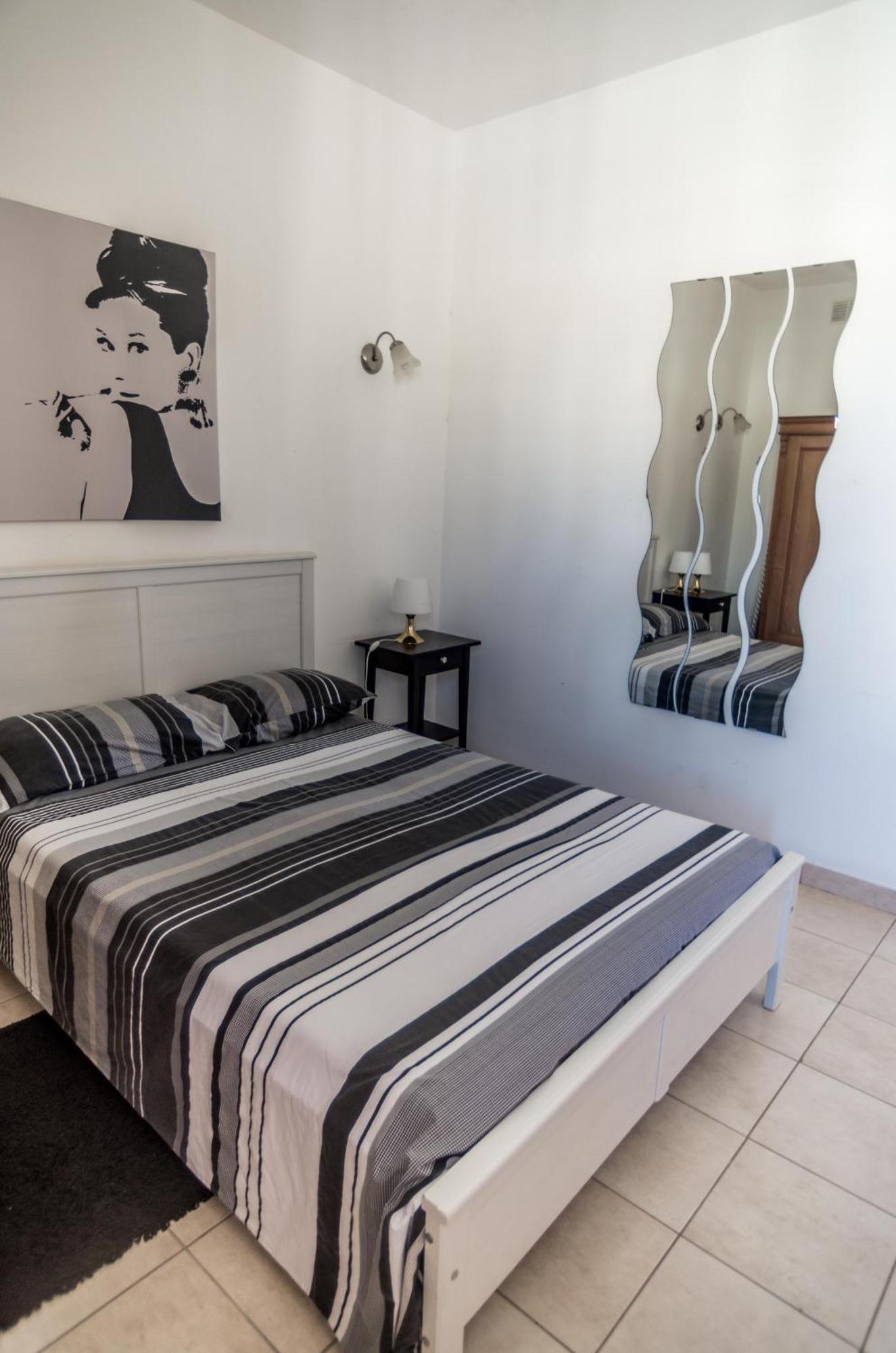 Simons Apartments Minutes Away From Balluta Bay And St Julians Sliema Exterior foto