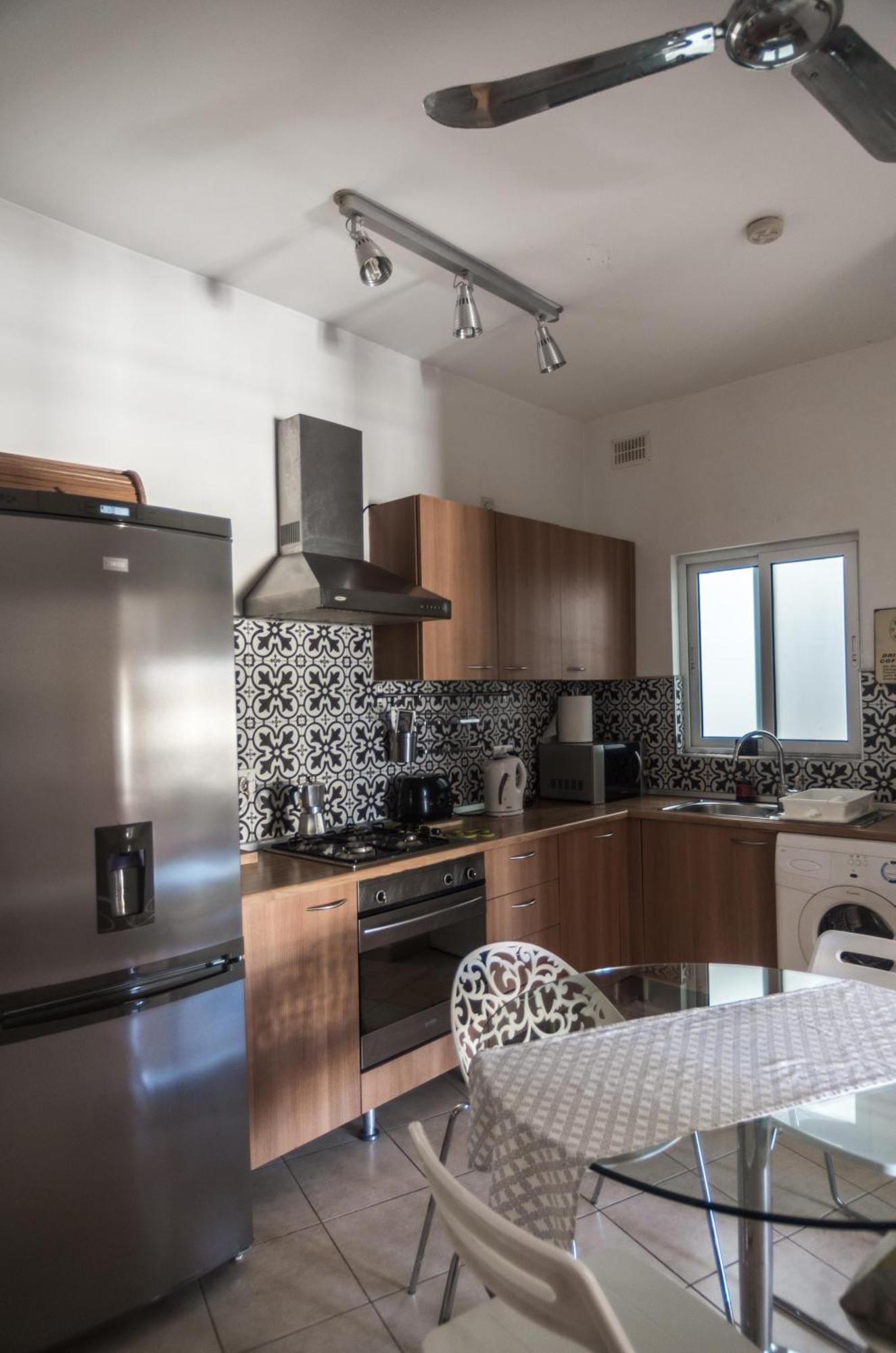 Simons Apartments Minutes Away From Balluta Bay And St Julians Sliema Exterior foto